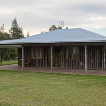 Lovedale Red Gum Cottage Exterior photo